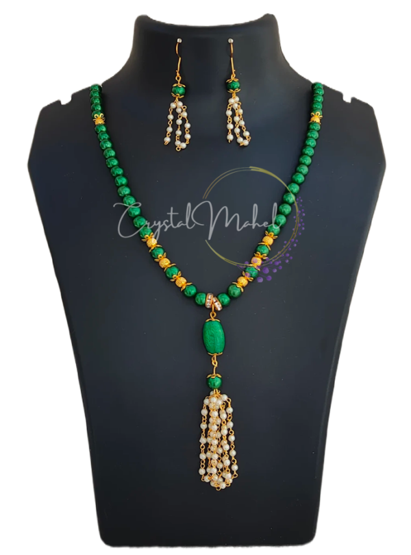 Exquisite Green and Golden Beads Fusion Necklace - Luxurious Statement Piece