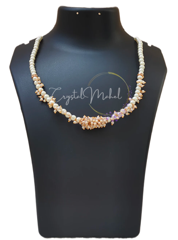 Beautiful White Beaded Necklace for Girls - Elegant and Versatile Accessory